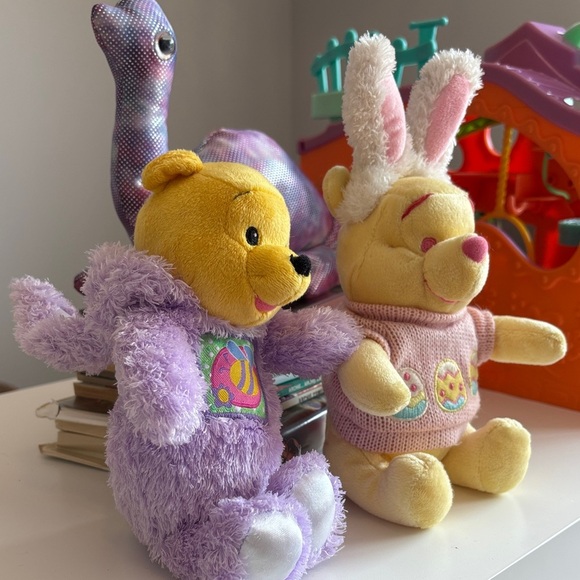 Two Winnie the Pooh Easter bunny bears purple pink yellow bee - Picture 2 of 2